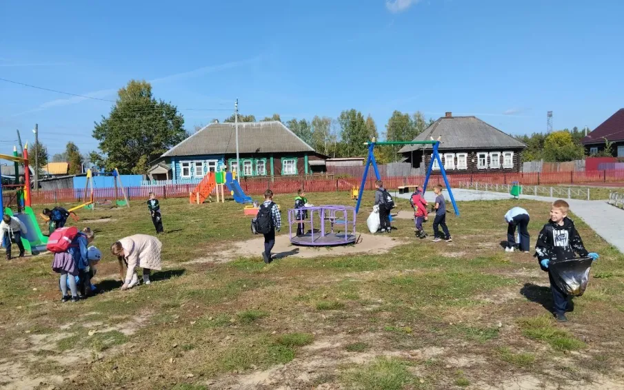 В рамках ежегодного Всероссийского экологического субботника «Зеленая Россия» в поселке Велетьма проведен ряд мероприятий